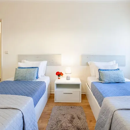 Iris - Minho's Guest * Braga