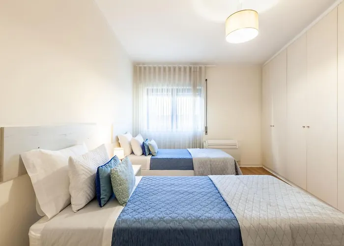 Iris - Minho's Guest Braga