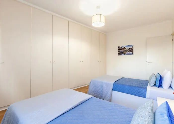 Iris - Minho's Guest * Braga